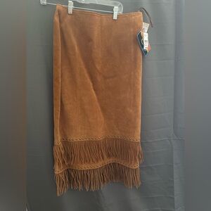 Women’s 100% Genuine Leather Fringed Skirt (New with Tags) Size Large